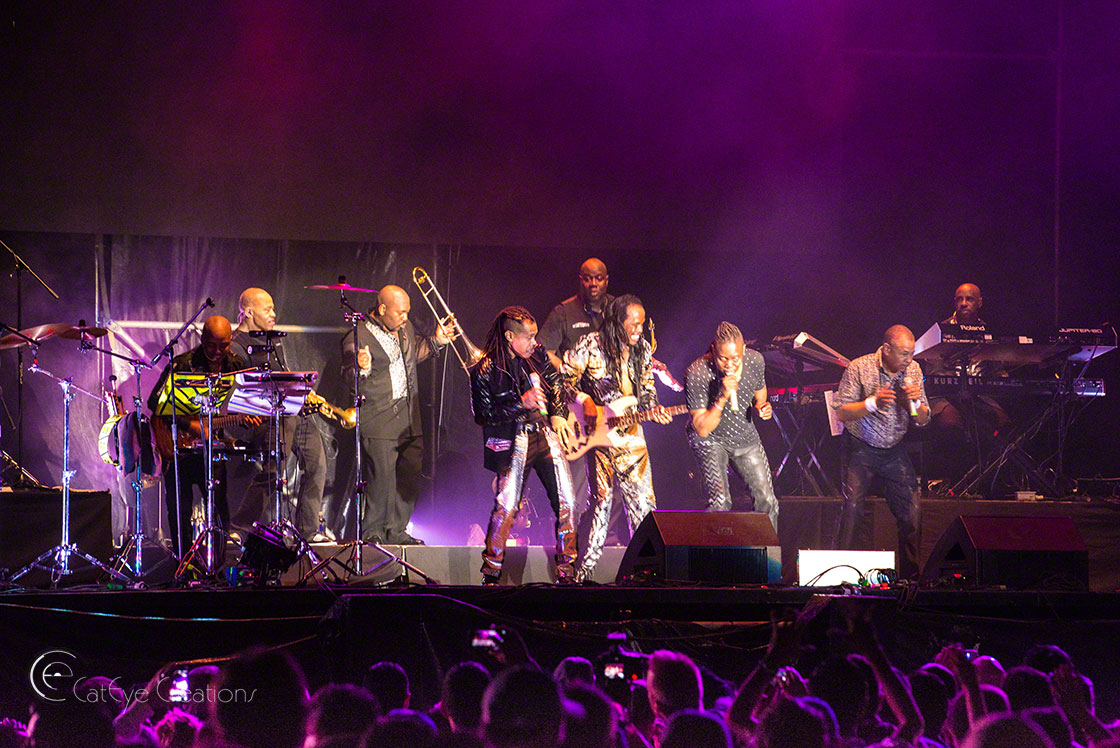 Earth Wind and Fire on stage